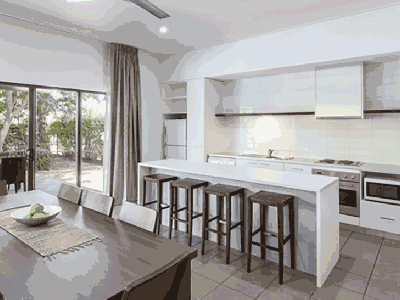 OAKS CABLE BEACH RESORT